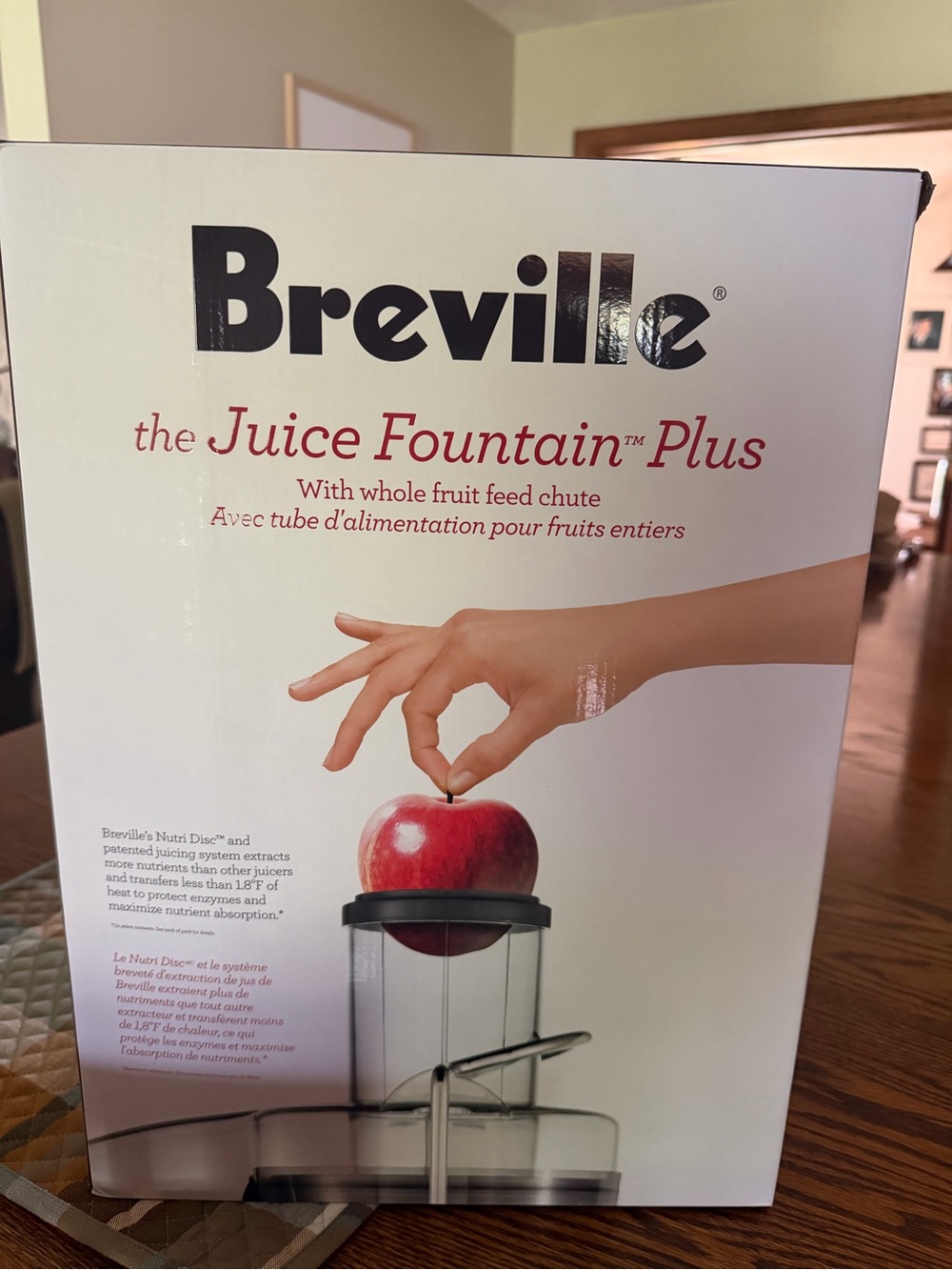 Breville The Juice Fountain whole fruit juicer- only used once!